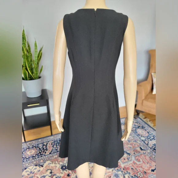 Banana Republic Black V-neck Sleeveless Dress, Size 10, Has Pockets! - Picture 3 of 7